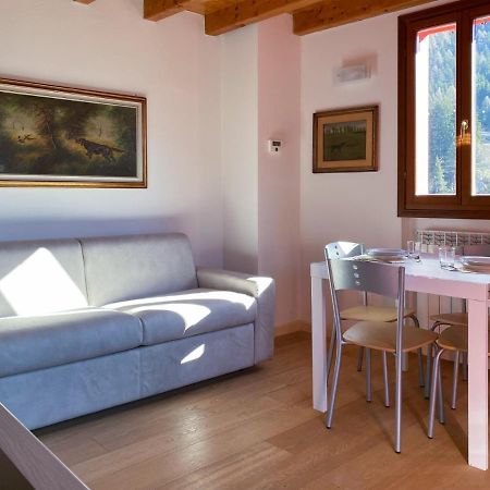 Mansarda Corno D'Aola Apartment Ponte Di Legno Exterior photo